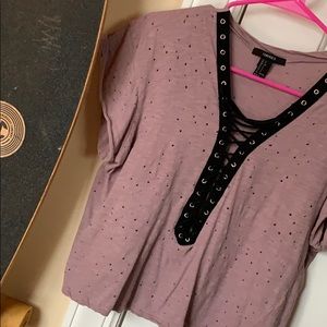 NWOT lace up tee